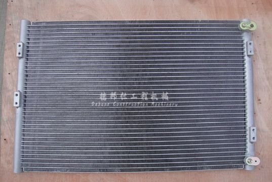 點(diǎn)擊查看詳細(xì)信息<br>標(biāo)題：PC300-7 冷凝器 閱讀次數(shù)：1903